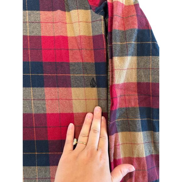 Volcom Flannel Shirt Mens XL Modern Fit Plaid Long Sleeve Button Front Red Navy - Picture 10 of 13